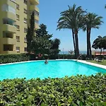 Port - Sea Views, Sleeps 6 * Estepona