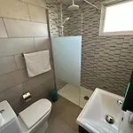 Port - Sea Views, Sleeps 6 Estepona