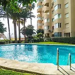 Apartment Port - Sea Views, Sleeps 6 Estepona