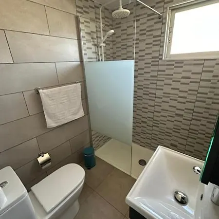 Marina, Modern Apartment, Sea Views, Balcony, Sleeps 6, Family Friendly Estepona