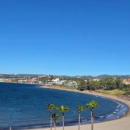 Marina, Modern Apartment, Sea Views, Balcony, Sleeps 6, Family Friendly Apartment
