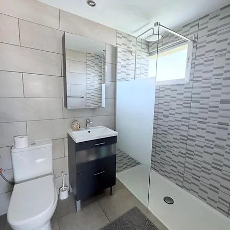 Port - Sea Views, Sleeps 6 Lägenhet Estepona