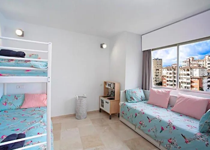 Port - Sea Views, Sleeps 6 アパート