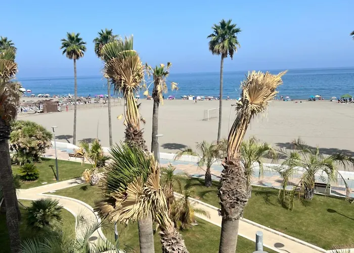 Port - Sea Views, Sleeps 6 エステポナ