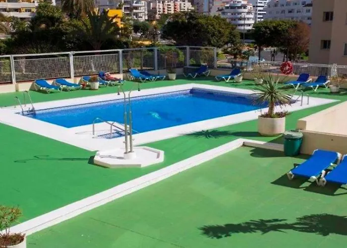 Port - Sea Views, Sleeps 6 Εστεπόνα